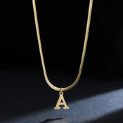 Colar com Inicial Banhado em Ouro 18k