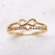 Anel Feminino Infinito Cravejado com Zircônia