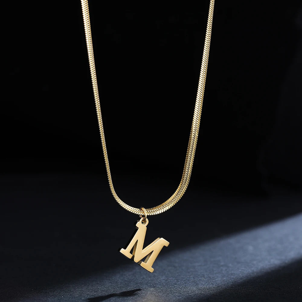 Colar com Inicial Banhado em Ouro 18k