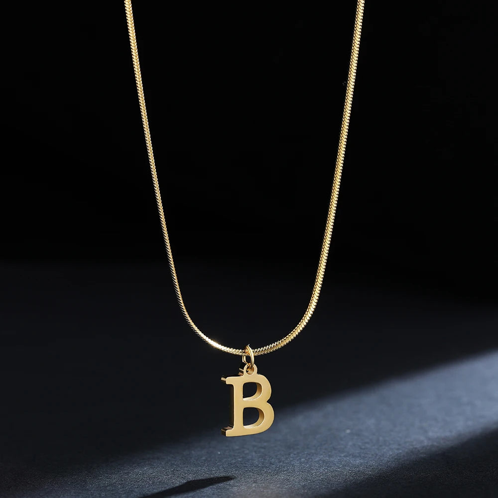 Colar com Inicial Banhado em Ouro 18k