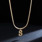 Colar com Inicial Banhado em Ouro 18k