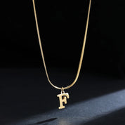 Colar com Inicial Banhado em Ouro 18k